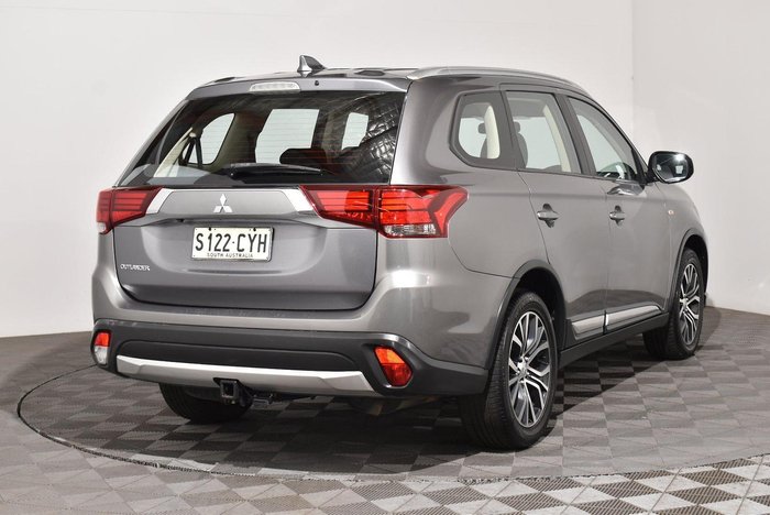 2017 Mitsubishi Outlander ES