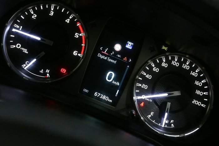 2022 Toyota Hilux SR