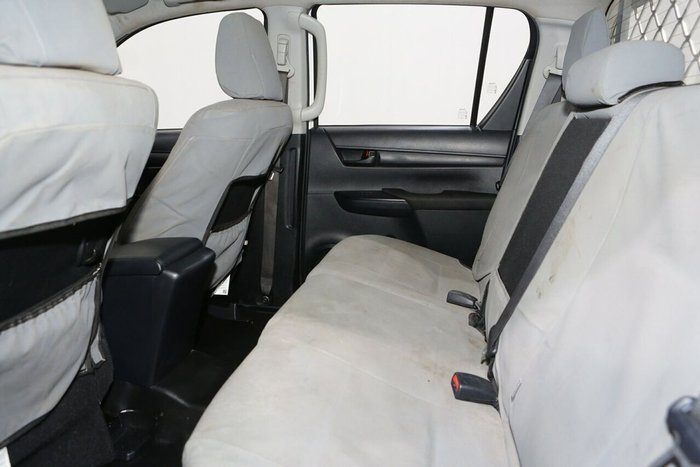 2022 Toyota Hilux SR