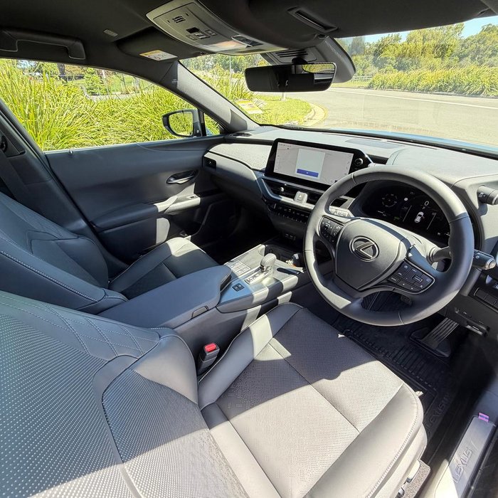 2025 Lexus UX 300h Sport Luxury