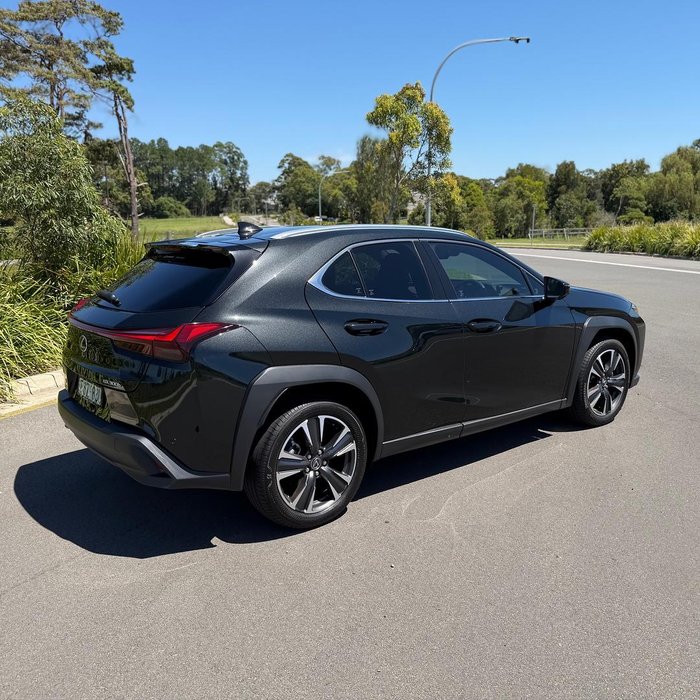 2025 Lexus UX 300h Sport Luxury