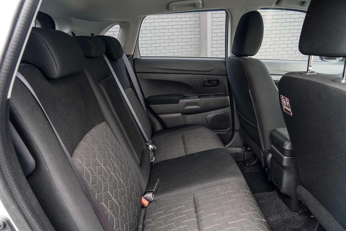 2024 Mitsubishi ASX ES