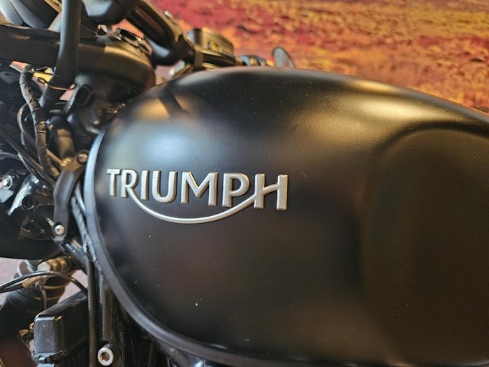 2019 Triumph Bonneville Bobber Black Bobber Black
