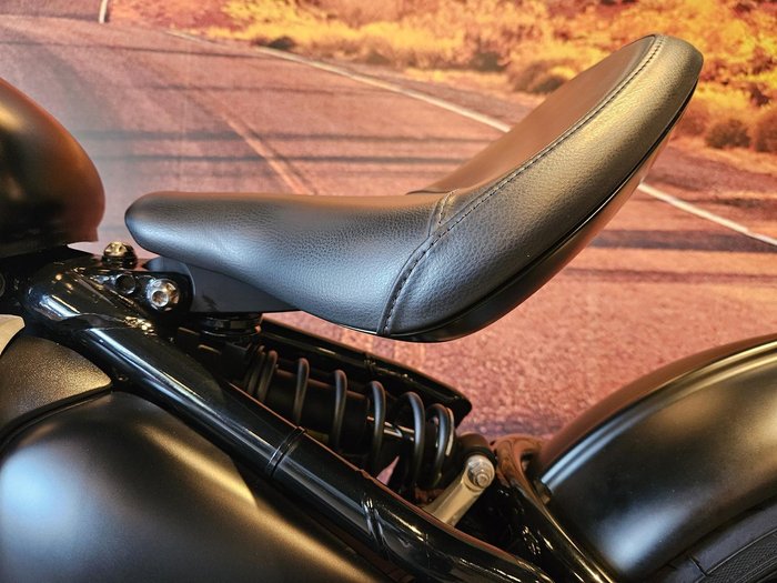 2019 Triumph Bonneville Bobber Black Bobber Black