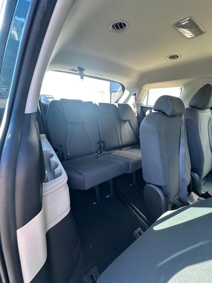 2023 Kia Carnival S