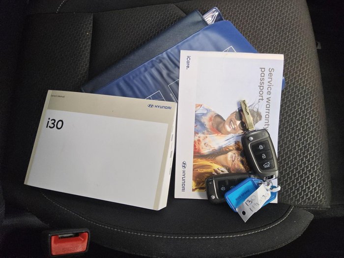 2021 Hyundai i30 PD.V4 MY22 Polar White