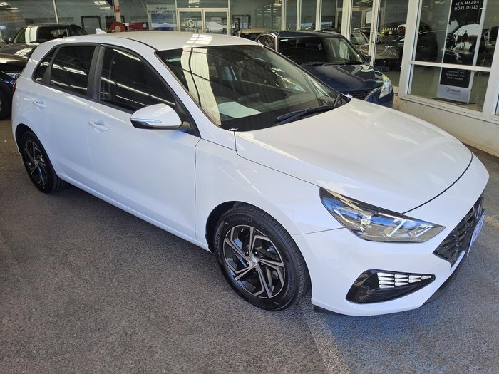 2021 Hyundai i30 PD.V4 MY22 Polar White