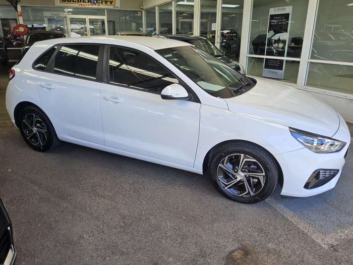 2021 Hyundai i30 PD.V4 MY22 Polar White