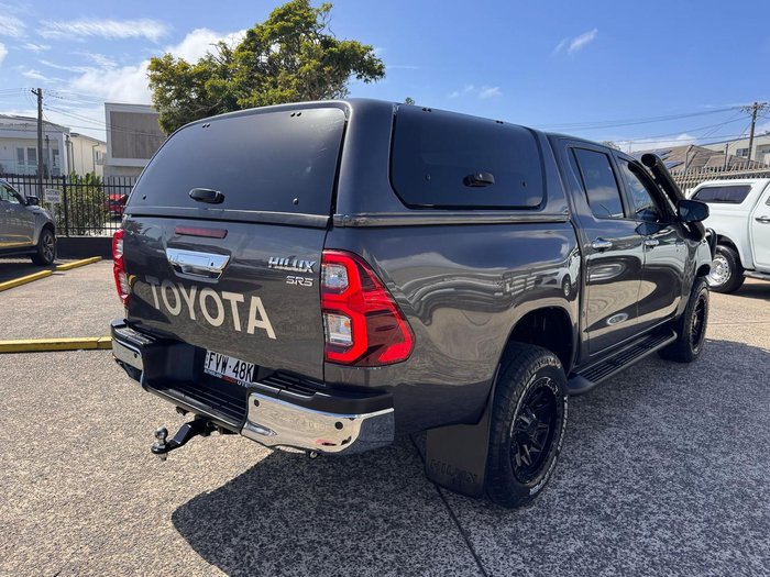 2022 Toyota Hilux SR5