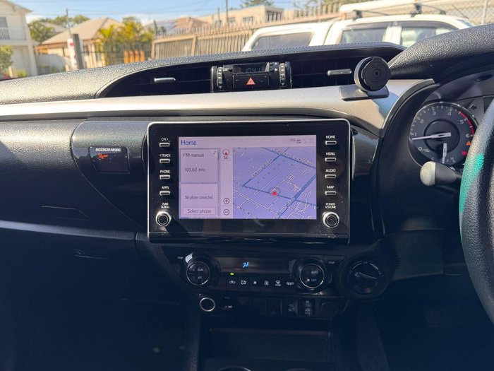 2022 Toyota Hilux SR5