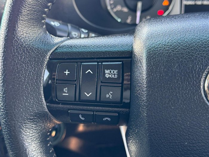 2022 Toyota Hilux SR5