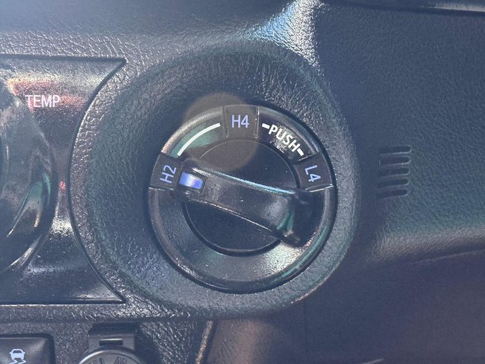 2022 Toyota Hilux SR5