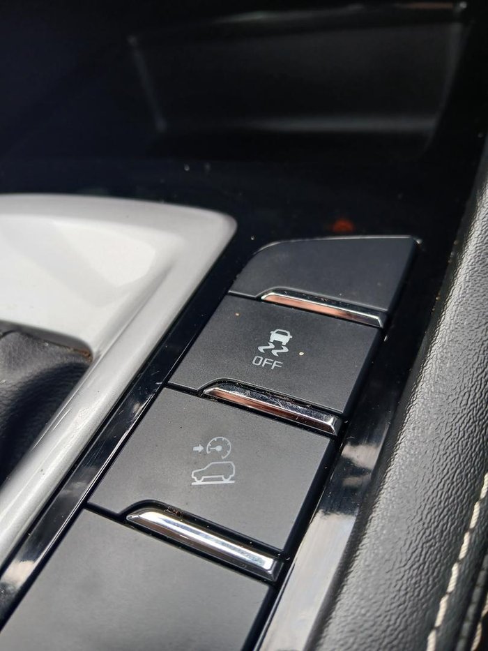 2023 Isuzu MU-X LS-T