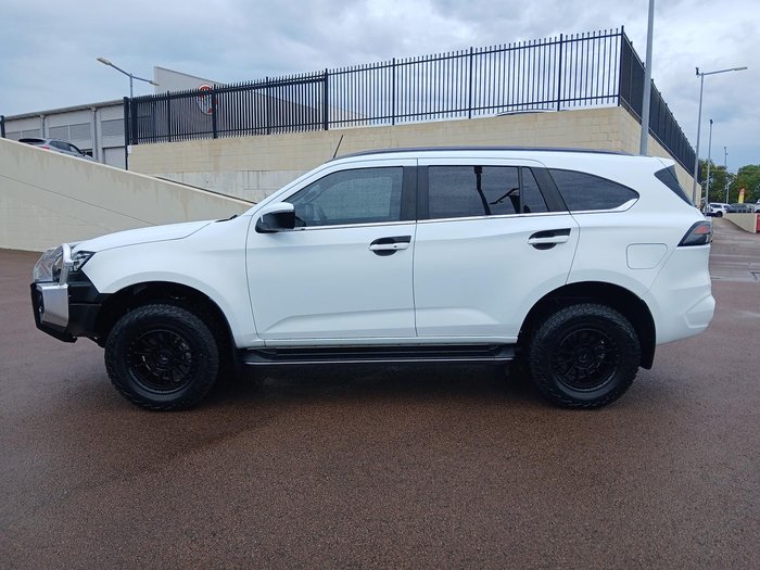 2023 Isuzu MU-X LS-T