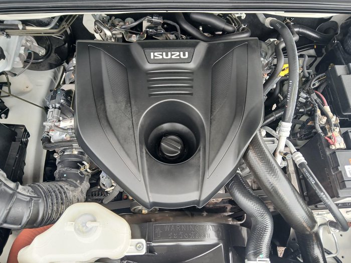 2023 Isuzu MU-X LS-T