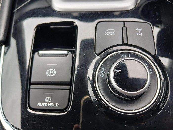 2023 Isuzu MU-X LS-T