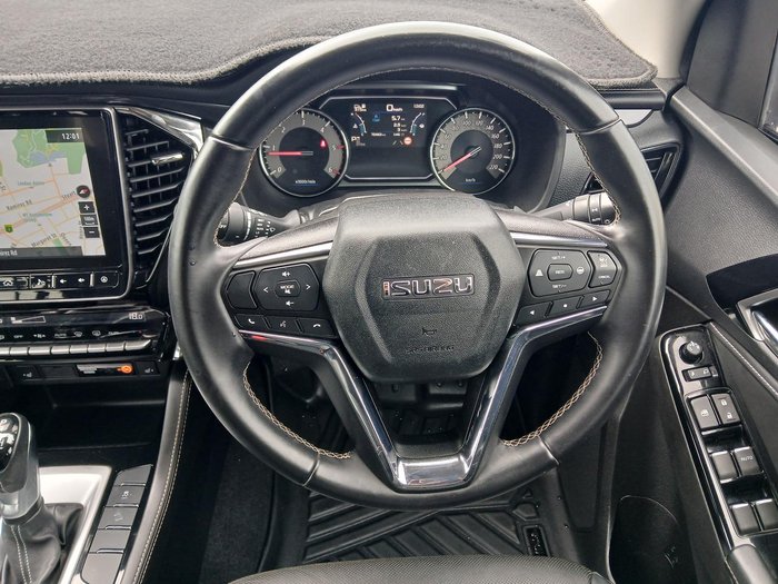 2023 Isuzu MU-X LS-T