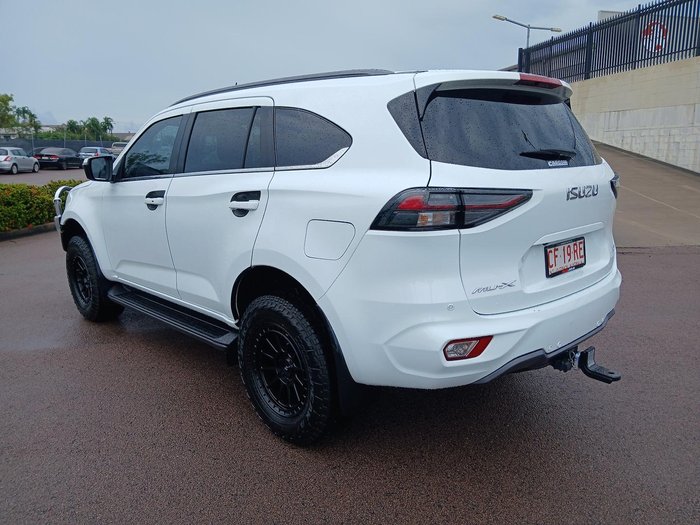 2023 Isuzu MU-X LS-T
