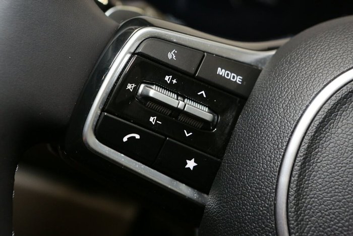 2024 Kia Carnival GT-Line HEV