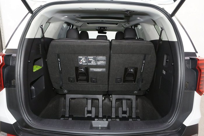 2024 Kia Carnival GT-Line HEV