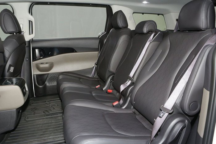 2024 Kia Carnival GT-Line HEV