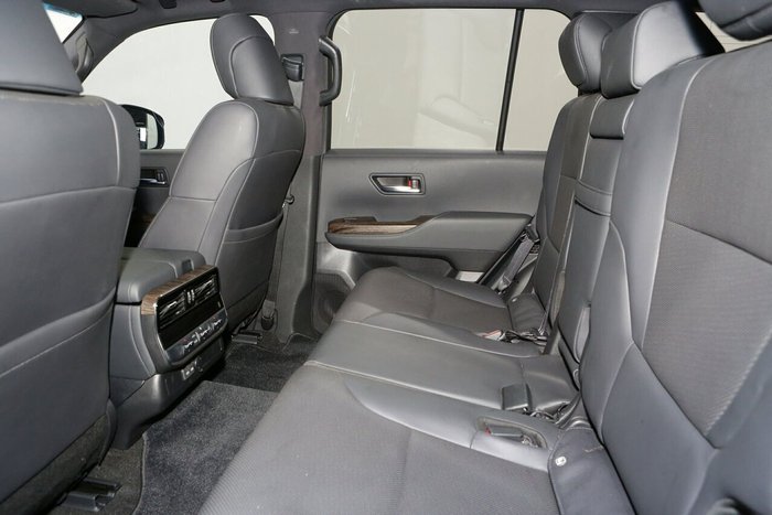 2024 Toyota Landcruiser VX