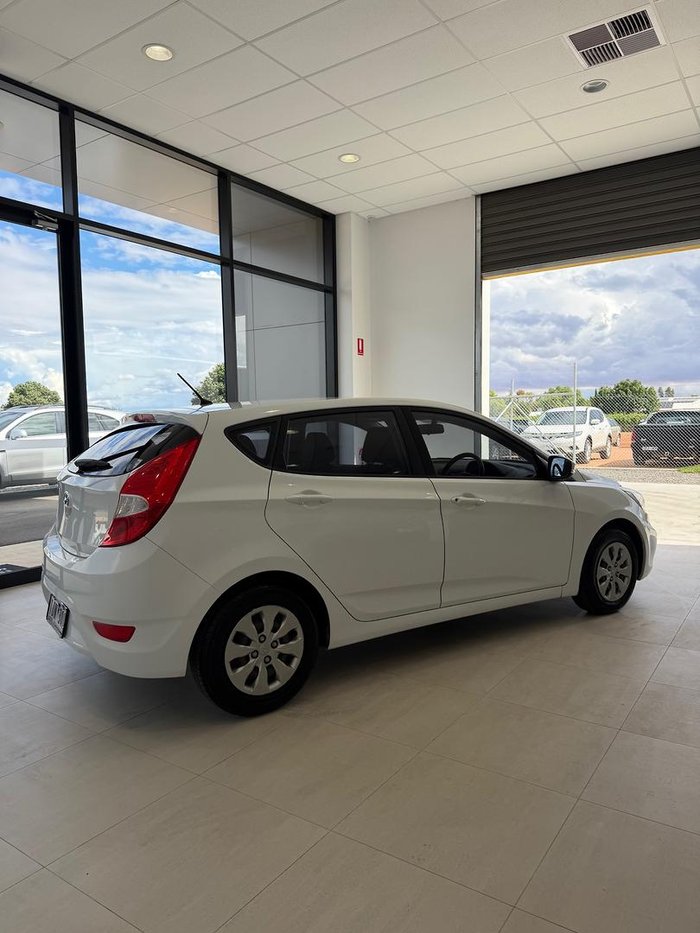 2017 Hyundai Accent Active