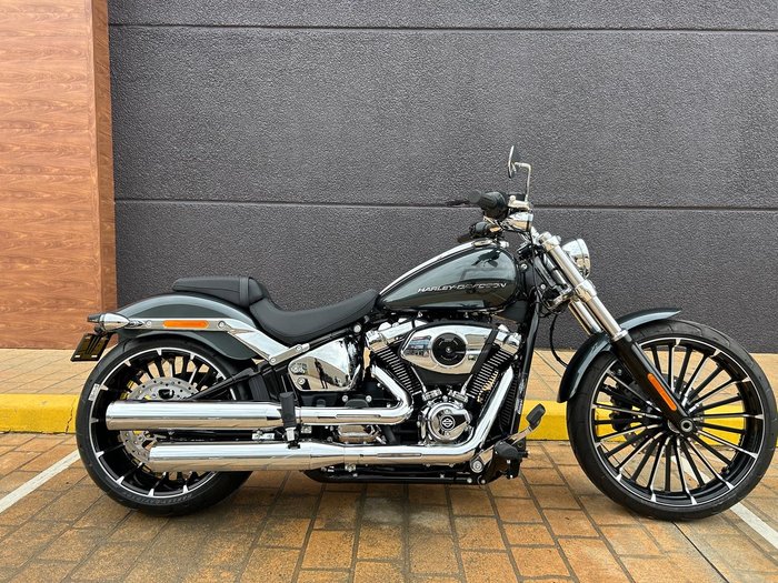 Harley-Davidson Breakout 117 (FXBR) Softail