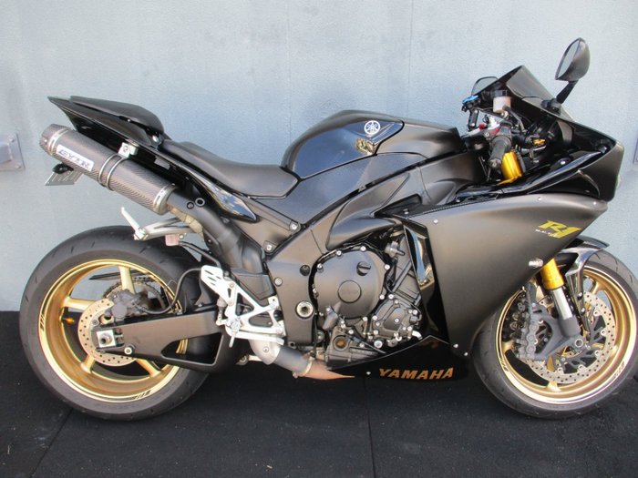 2010 Yamaha YZF-R1 Black