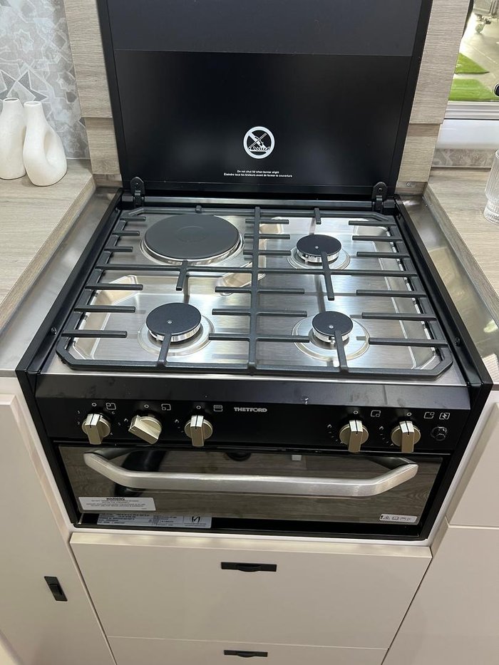 2026 Design RV Crx F226m Rear Bunks