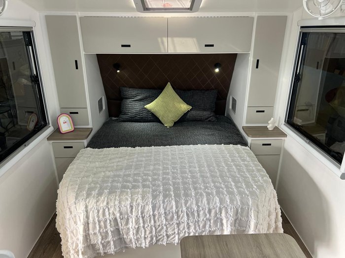 2026 Design RV Crx F226m Rear Bunks