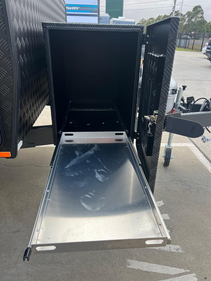 2026 Design RV Crx F226m Rear Bunks