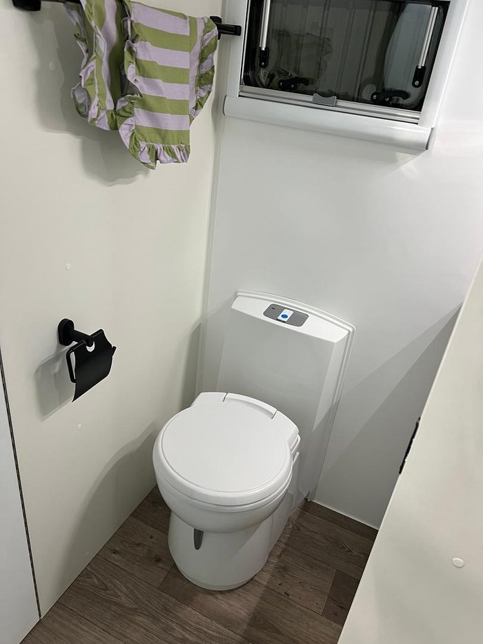 2026 Design RV Crx F226m Rear Bunks