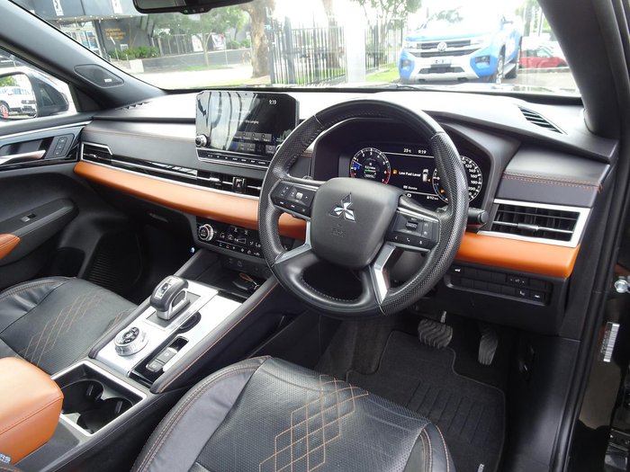 2022 Mitsubishi Outlander Exceed Tourer ZM MY22.5 AWD Black Diamond with Deep Bronze Roof