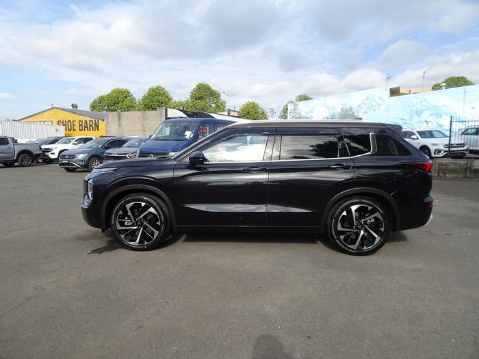 2022 Mitsubishi Outlander Exceed Tourer