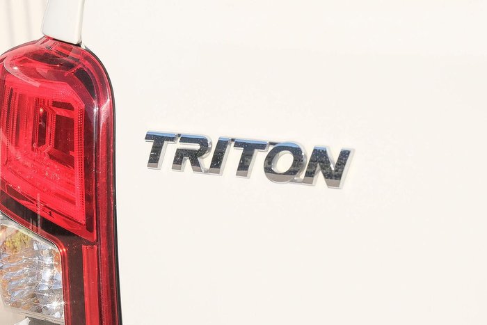 2021 Mitsubishi Triton GLX