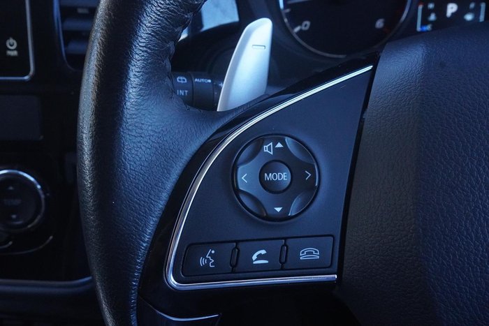 2016 Mitsubishi Outlander LS Safety Pack