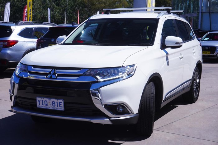 2016 Mitsubishi Outlander LS Safety Pack