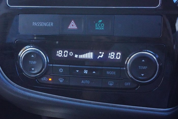 2016 Mitsubishi Outlander LS Safety Pack