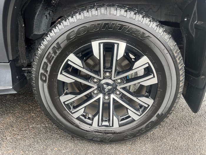 2022 Mitsubishi Pajero Sport Exceed