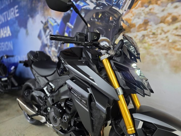 2025 Suzuki GSX-S1000 BLACK