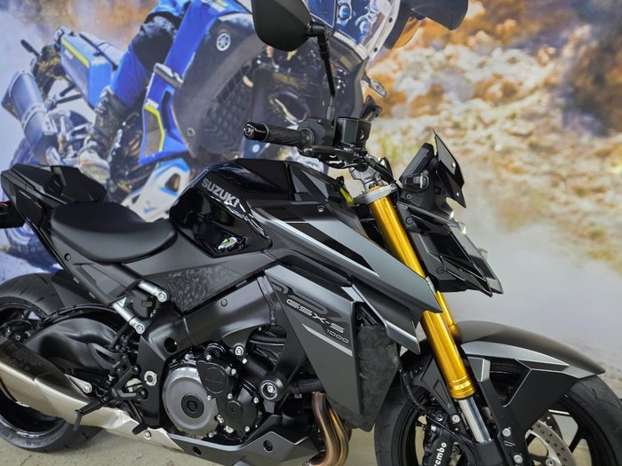 2025 Suzuki GSX-S1000 BLACK