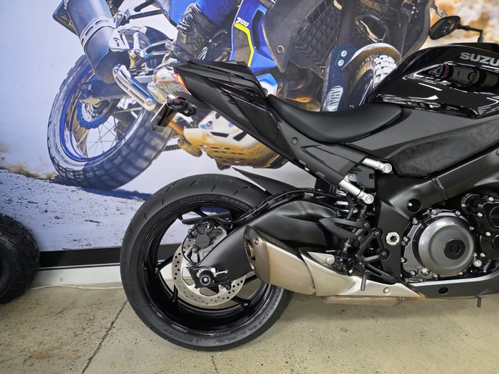 2025 Suzuki GSX-S1000 BLACK