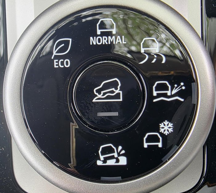 2025 Mitsubishi Outlander LS