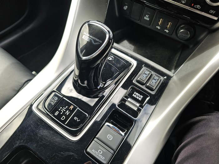 2023 Mitsubishi Eclipse Cross PHEV XLS PLUS