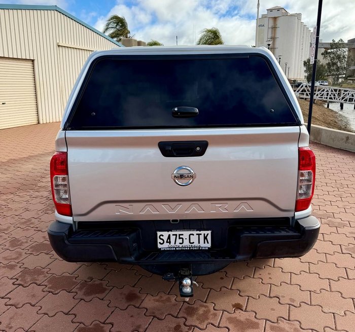 2022 Nissan Navara SL