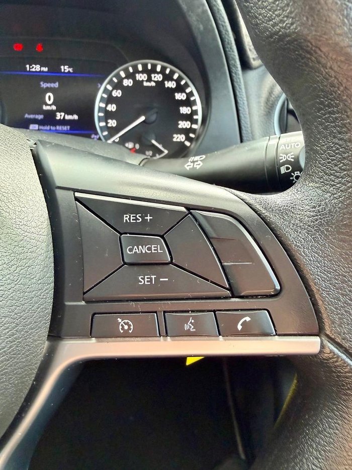 2022 Nissan Navara SL
