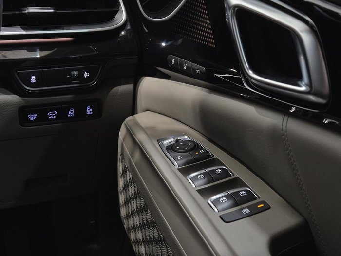 2024 Kia Carnival GT-Line