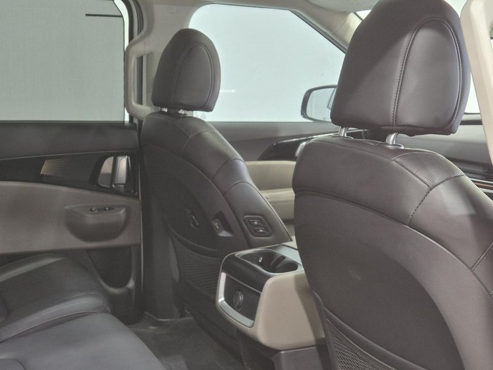 2024 Kia Carnival GT-Line