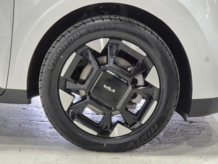 2024 Kia Carnival GT-Line